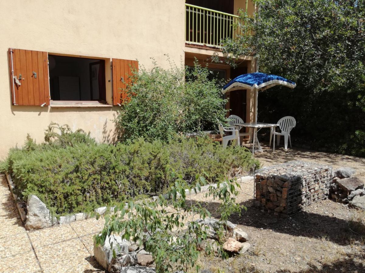 T2 36 m2, RdC de villa, clim, gd jardin clos, animx ok, quartier Mt Faron très calme, wifi, parking - Housity