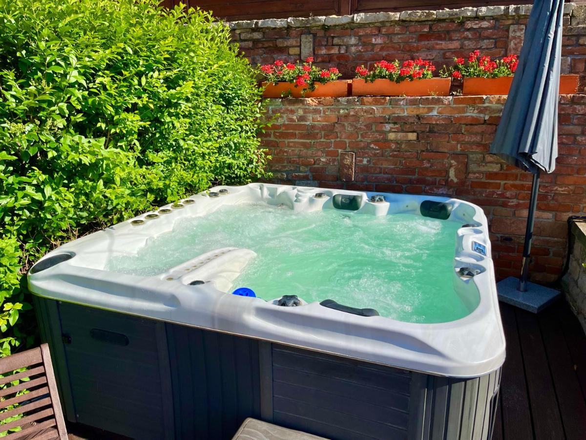 Terrace Apartman Prémium Belváros Jacuzzival - Housity