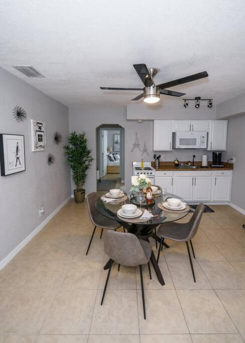 New Paris Walking distance to Bucs stadium - Housity