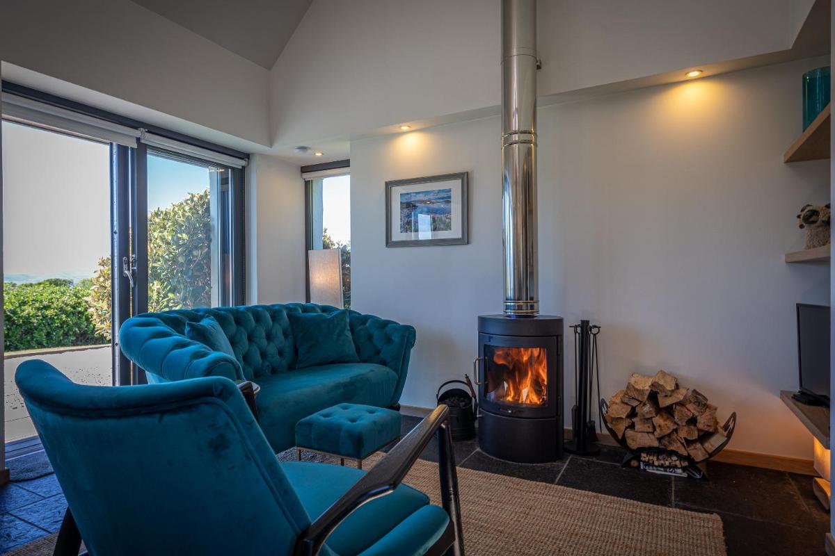 The Byre - Housity