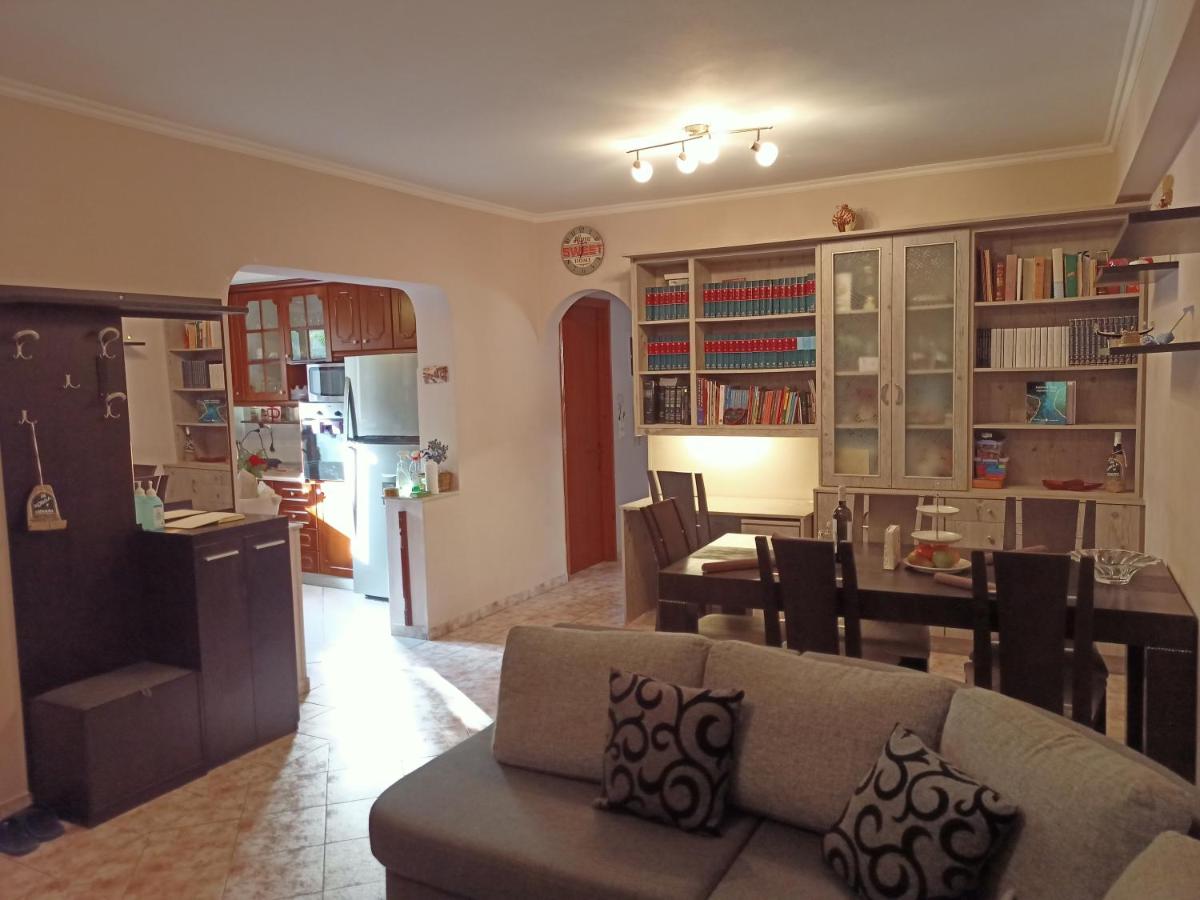 Suitetrails - Green Apartment