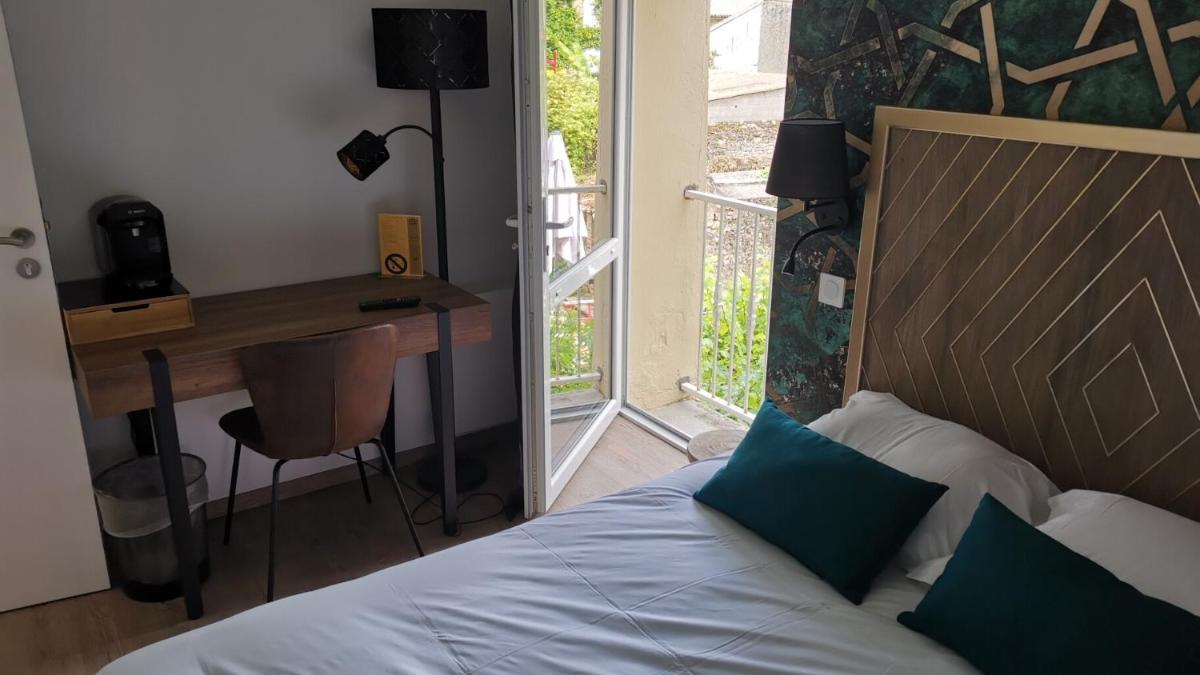 Logis Le Relais du Chapeau Rouge - Housity