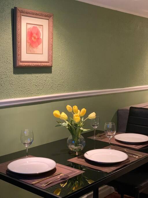 Newly renovated bsmt apartment with free parking - Housity