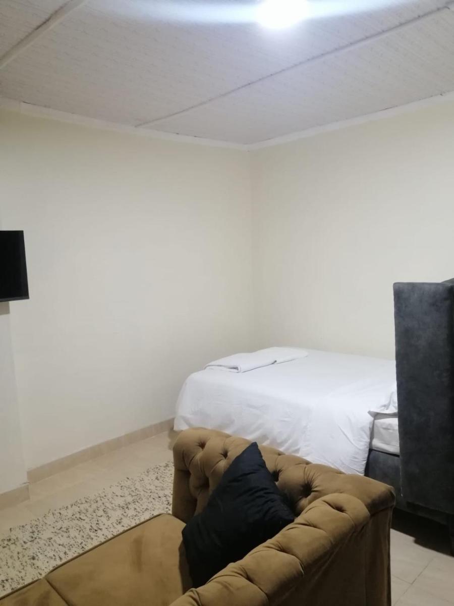 Feels homely studio house - Housity