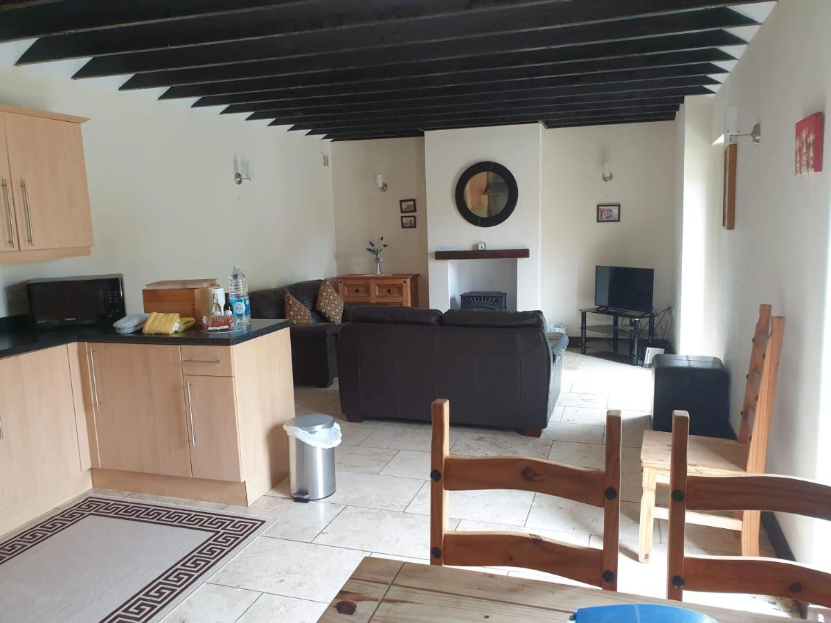 Fat Ox Cottage - Housity