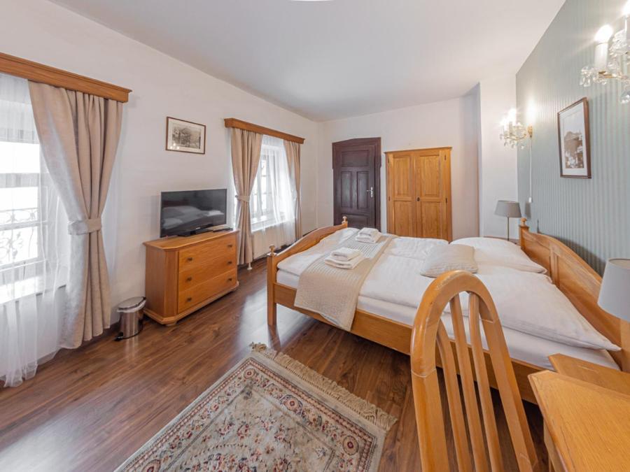Hotel Salamander - Housity