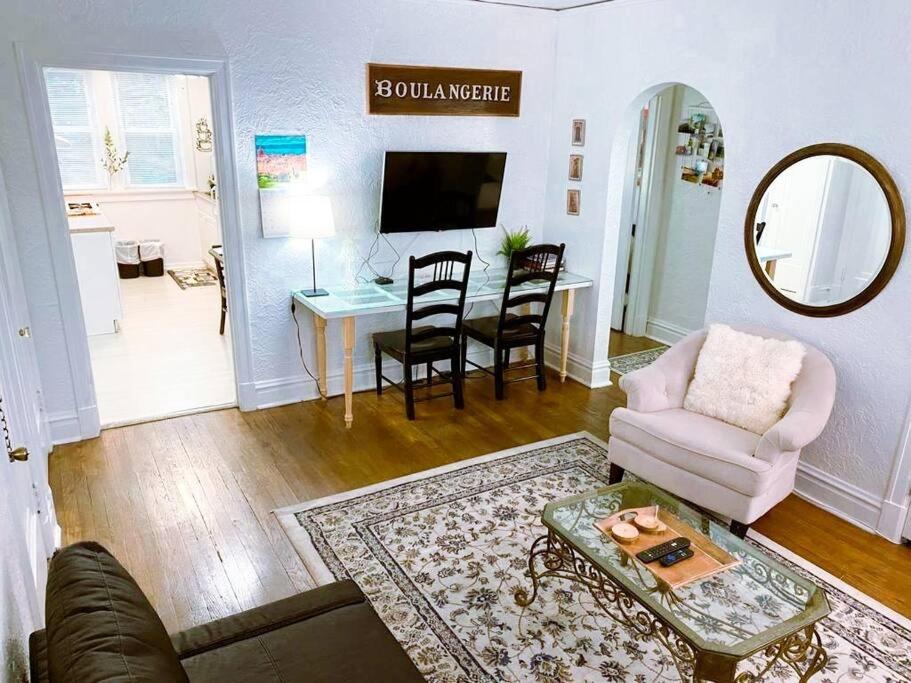 (53.1N) Walk to Forest Park in Comfort! - Housity