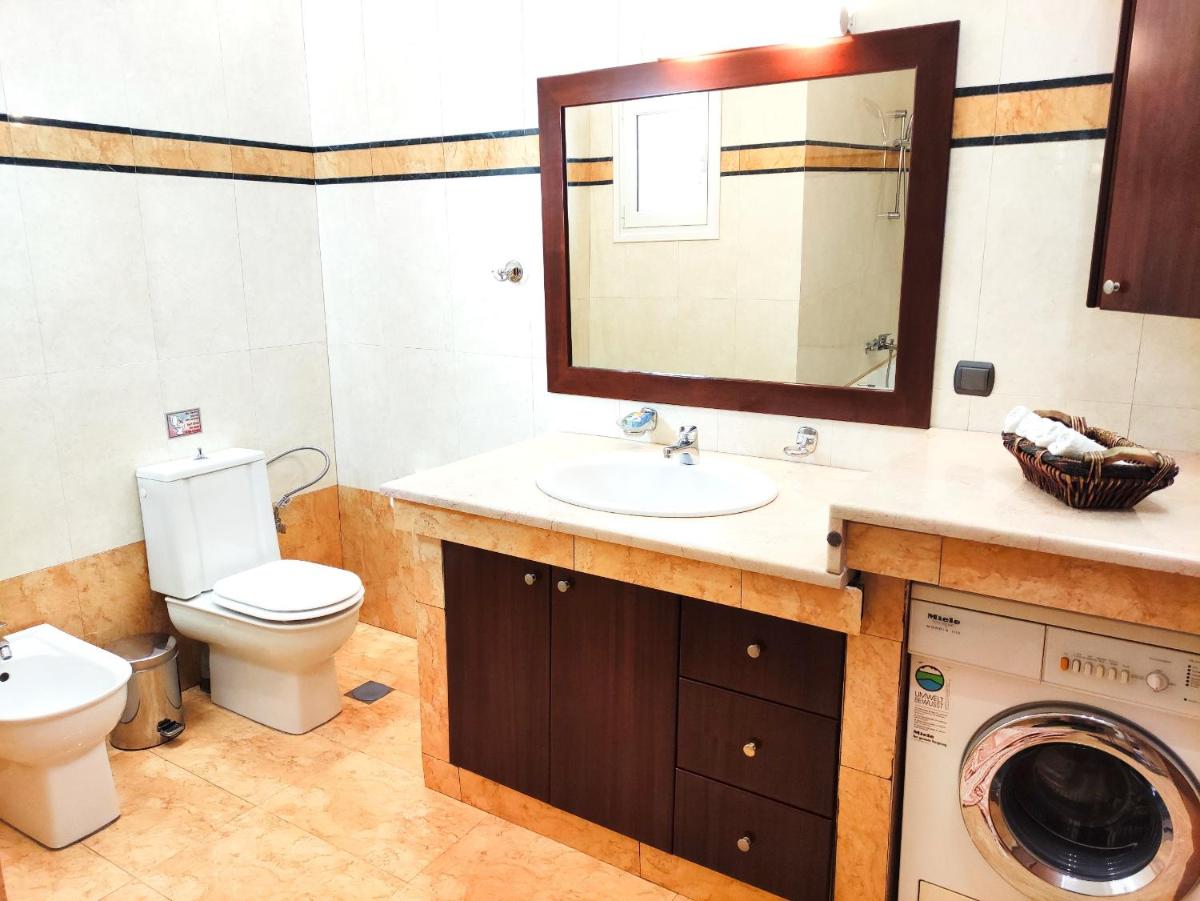 Suitetrails - Anastasiou Home in central crossroad