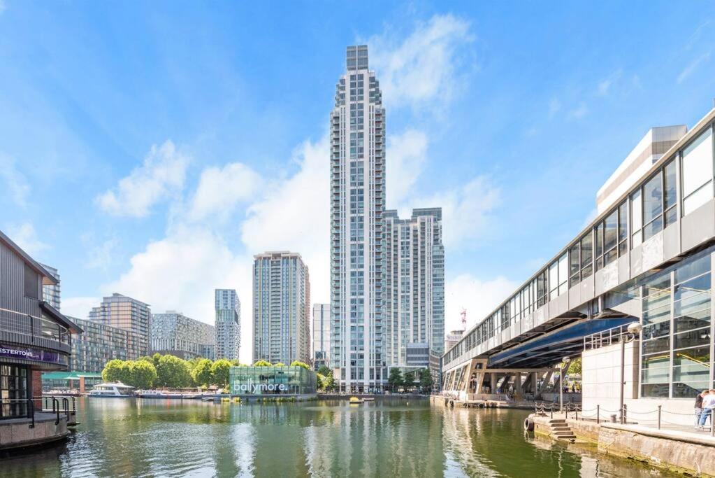 Skyview Waterside City Luxury Apartment - Housity
