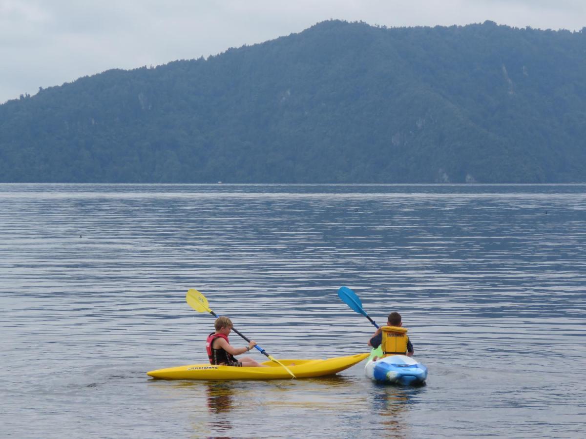 Lake Rotoiti Lakehouse Retreat - Housity