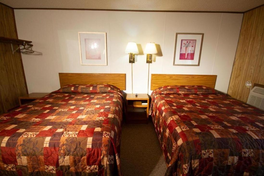 ARTOS MOTEL - Housity