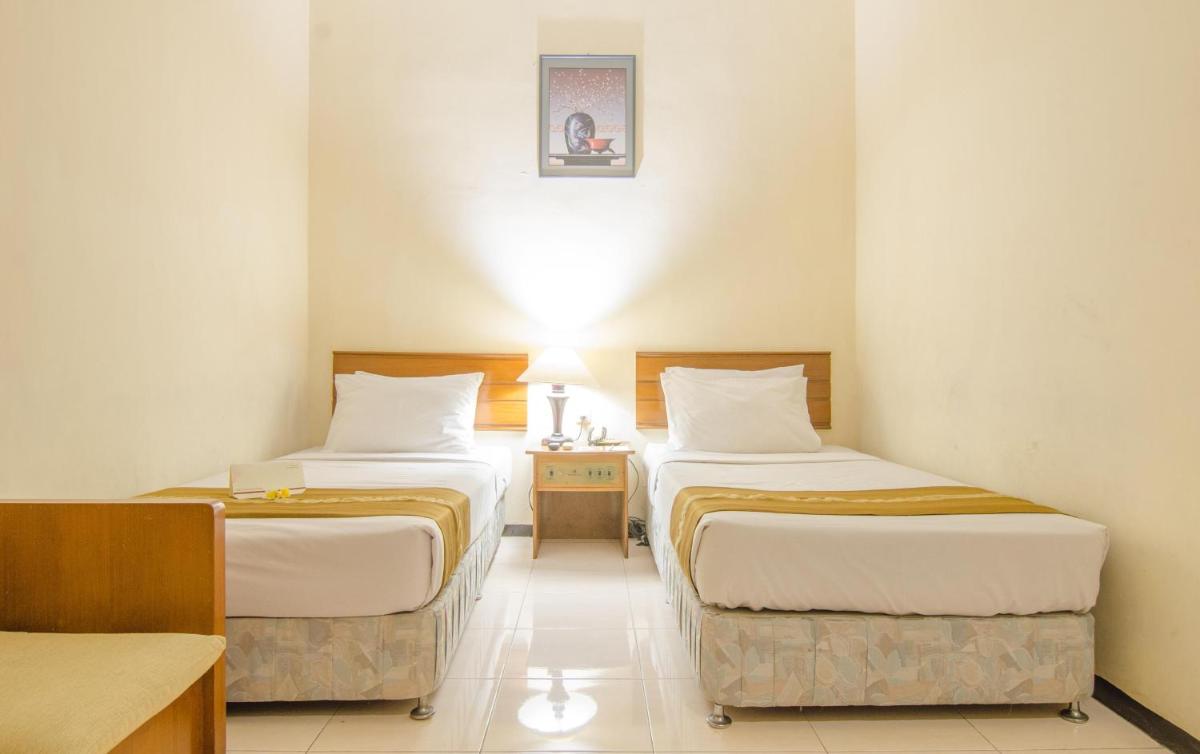 Suitetrails - Hotel Montana Dua Malang