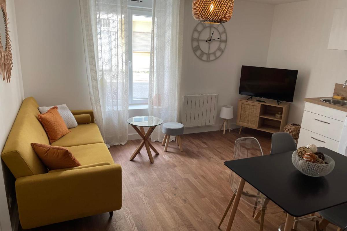 LE POULORIO LOFT Studio RDC ByLocly - Housity