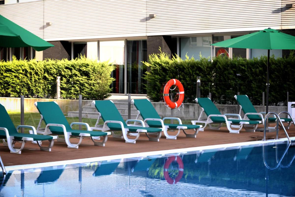 Piscina en o cerca de Axor Feria