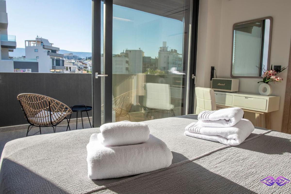 Suitetrails - Luxury Penthouse with Acropolis View and Jacuzzi