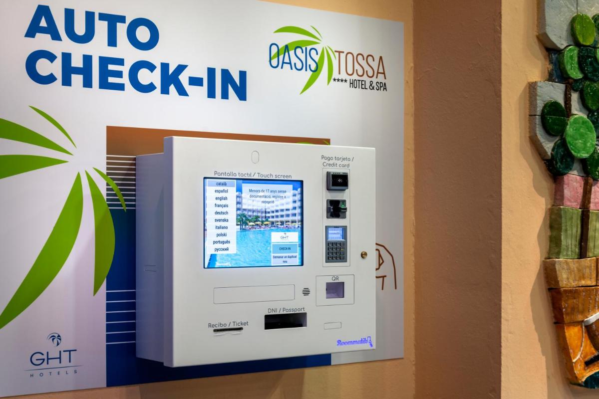 Imagen de la galería de GHT Oasis Tossa & Spa, en Tossa de Mar