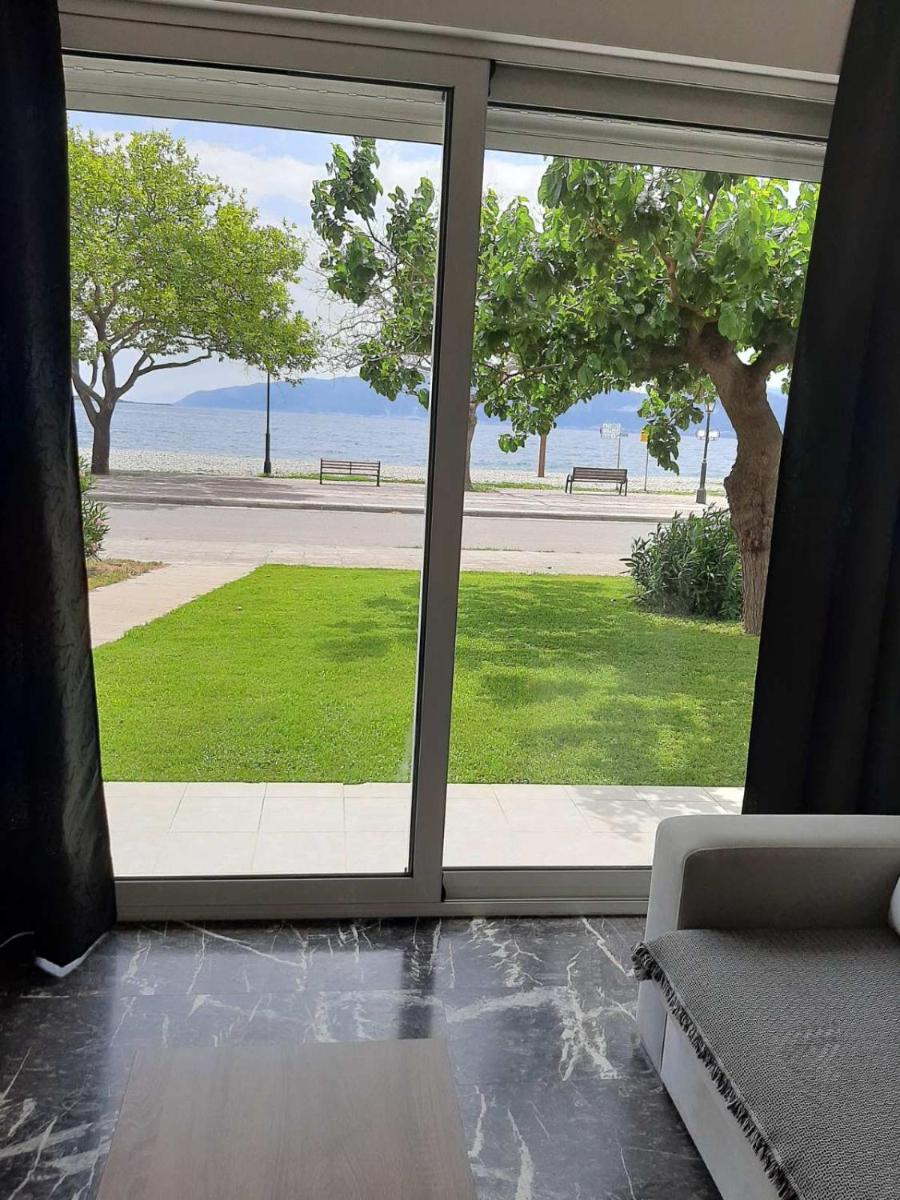Nafpaktos Seaside Apartment - Housity