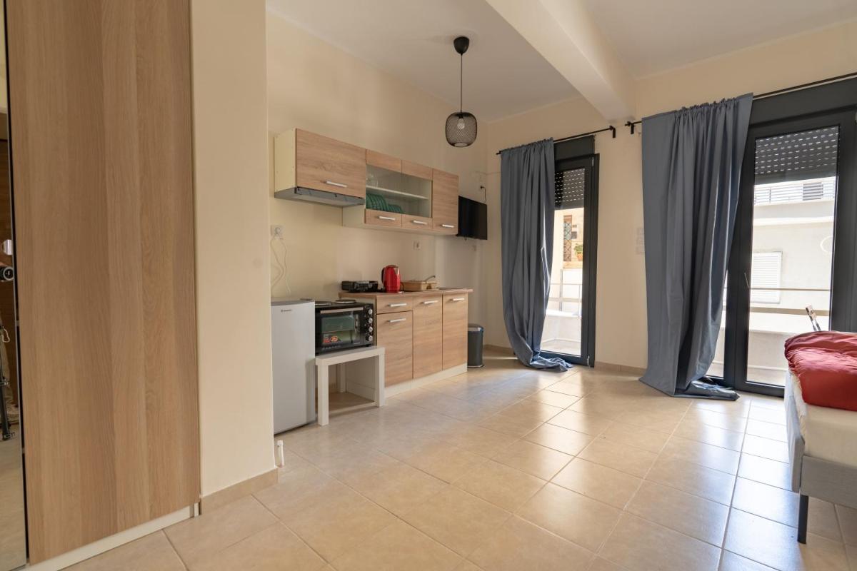 Suitetrails - Ag. Ioannis metro station studio 1 bed 2 pers