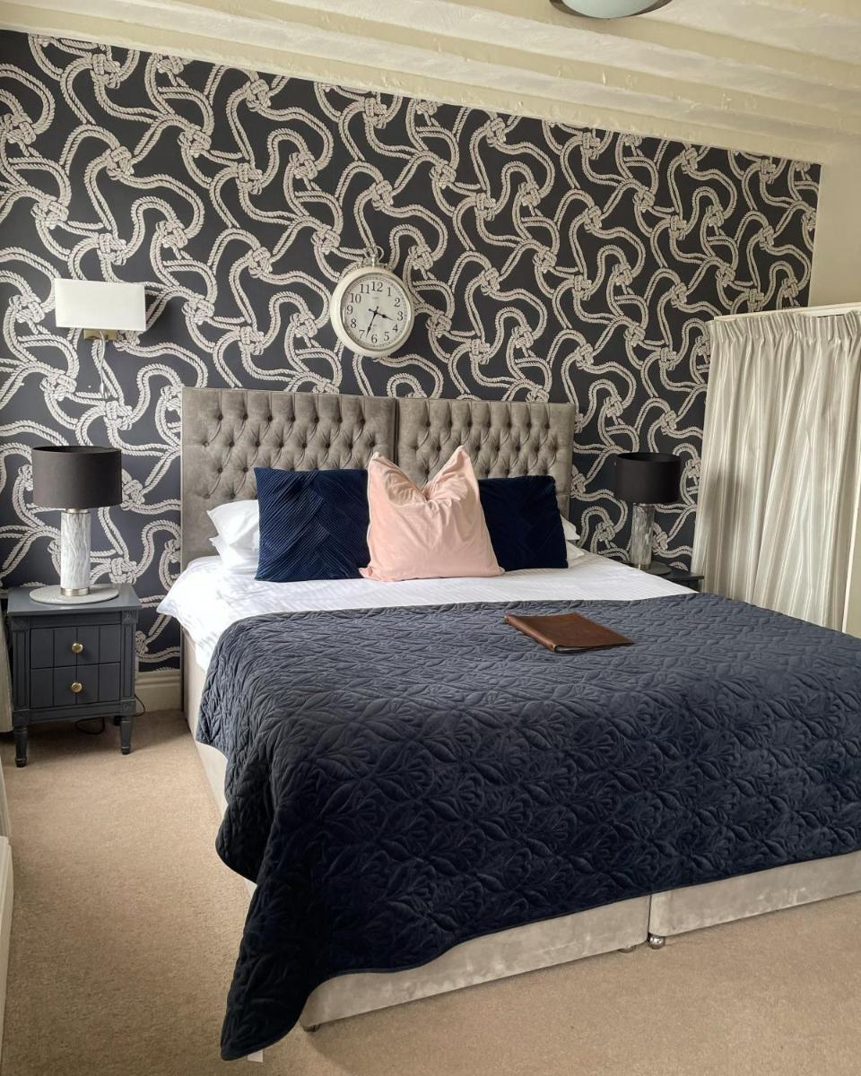 Molesworth Arms - Housity