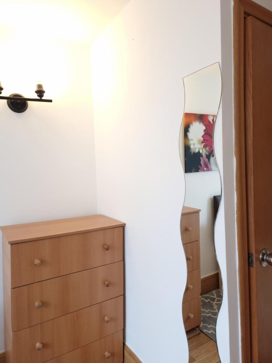 F302 3rd Floor Studio Fits 2 Near Hyde Park - Housity