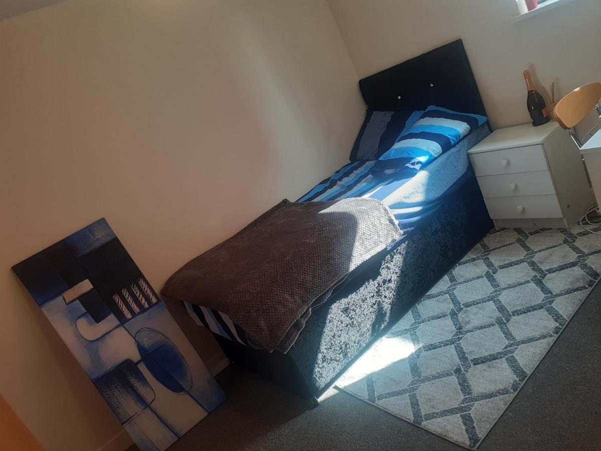 Cascade House - Housity