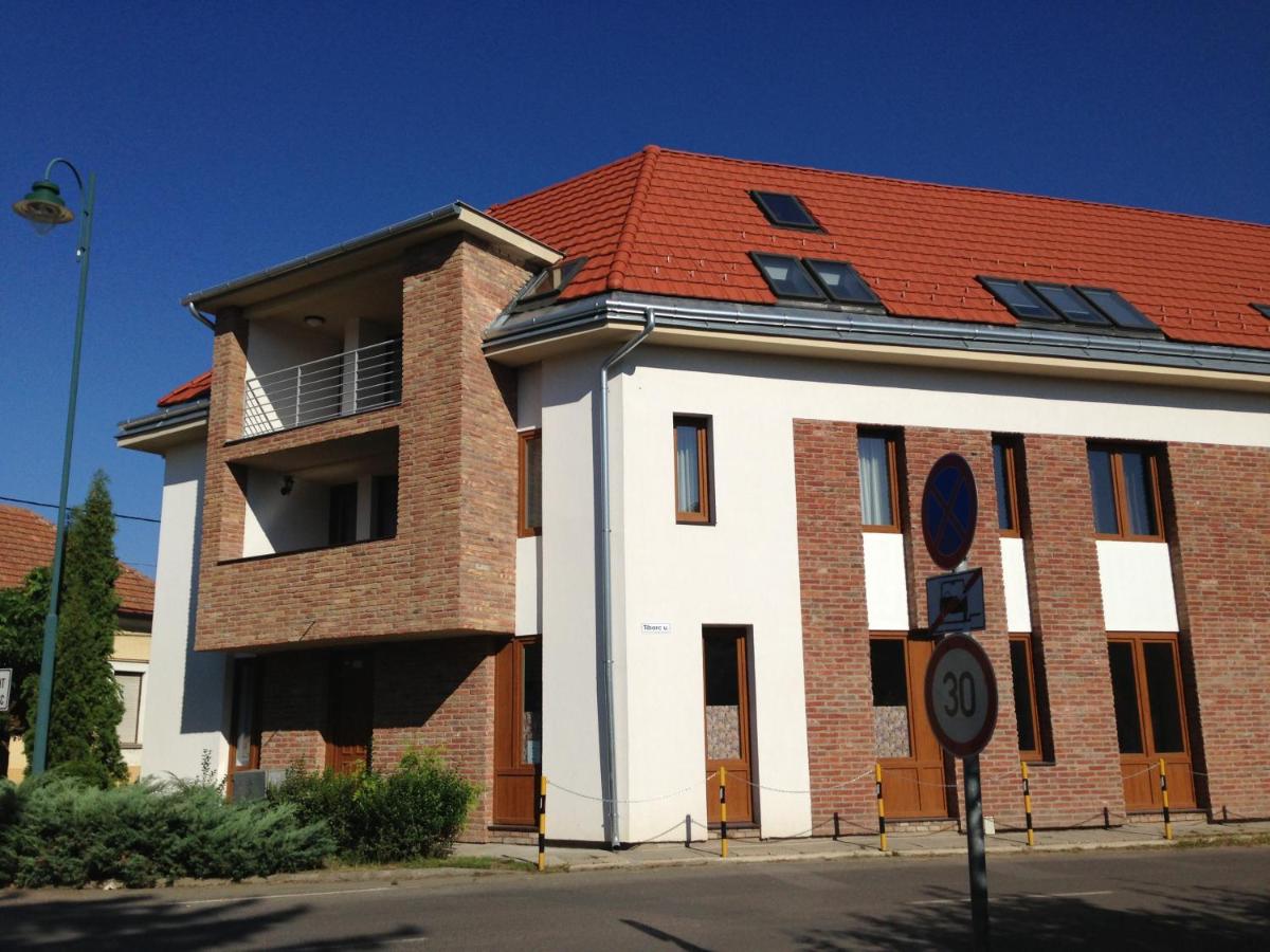 Suitetrails - Lovagvár Apartments
