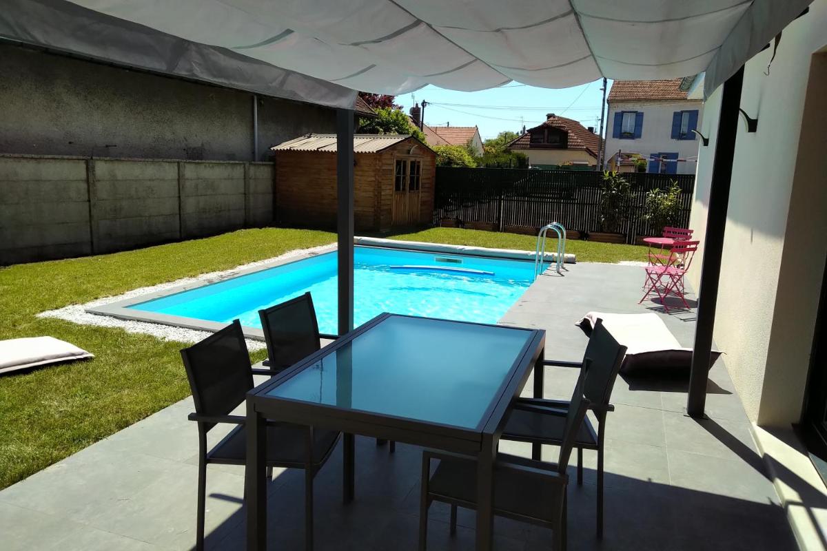 Maison de Ville à Saint Julien les Villas - Housity