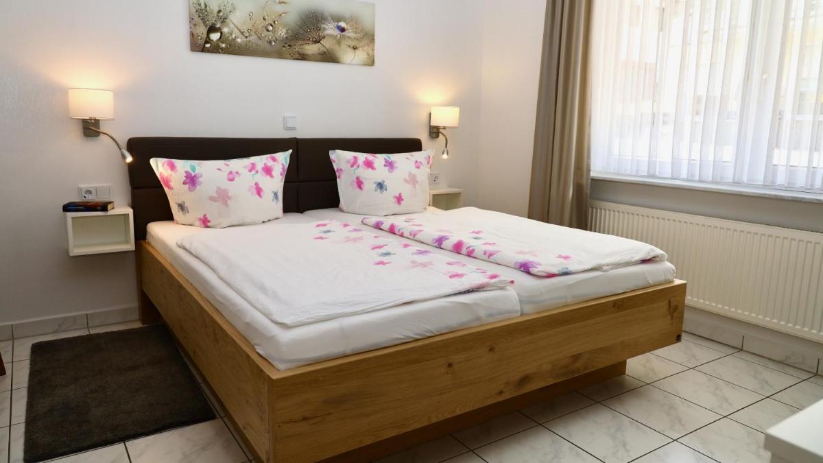 Ferienweingut Klaus Thiesen Gästezimmer und Apartments - Housity