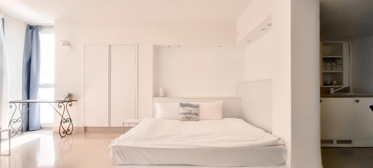 Daniel Hotel Apt, 1 BR, Herzliya Pituach, Ramat Yam St, #H4 - Housity