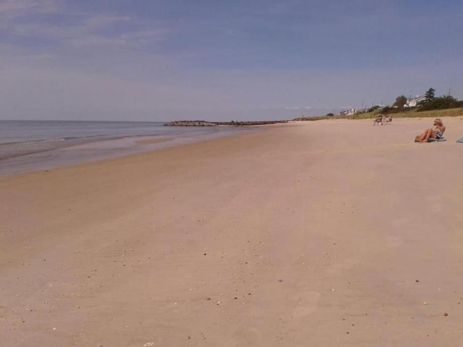Three Bedroom House - Cape May short walk to the Bay - Housity
