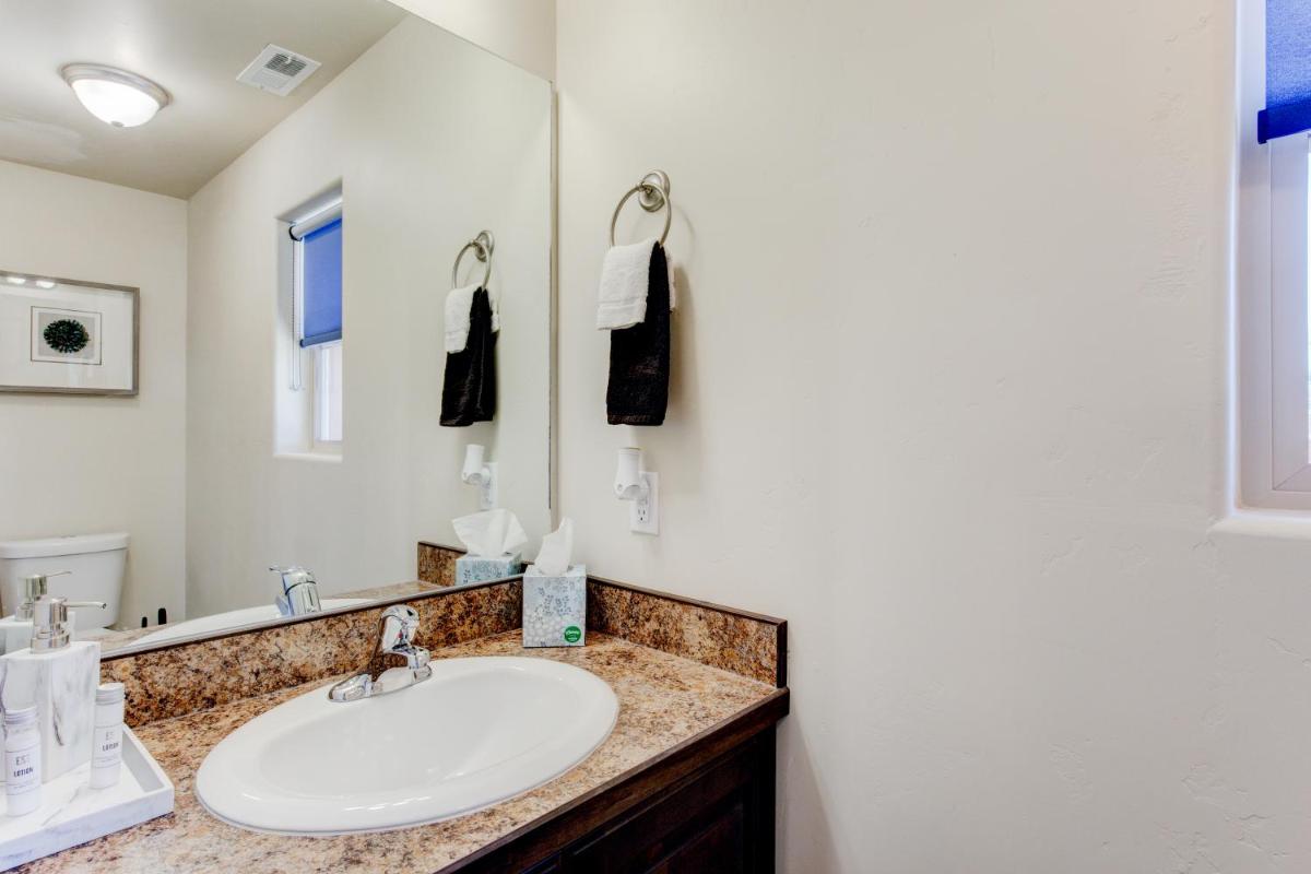 Luxury 2 Bedroom Condos - Moab Elevated - Hizvo