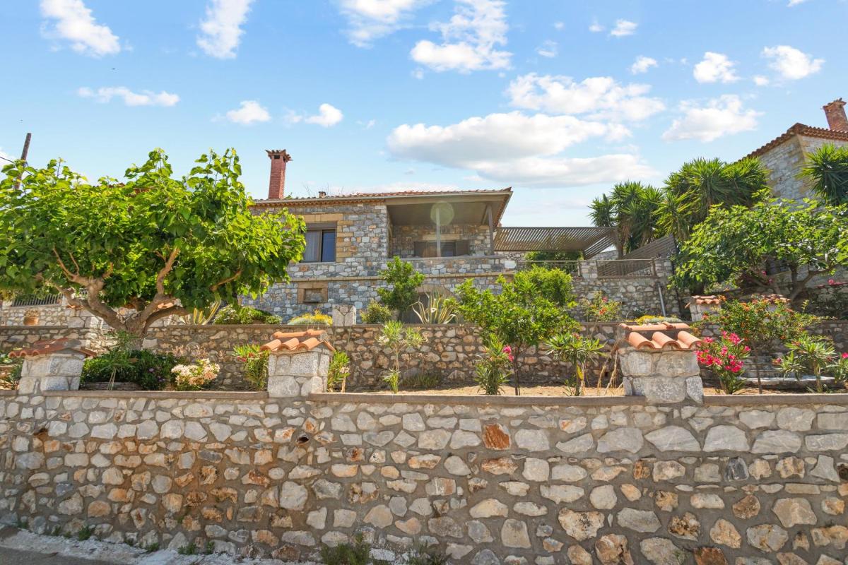 Tonia's Villa - Housity