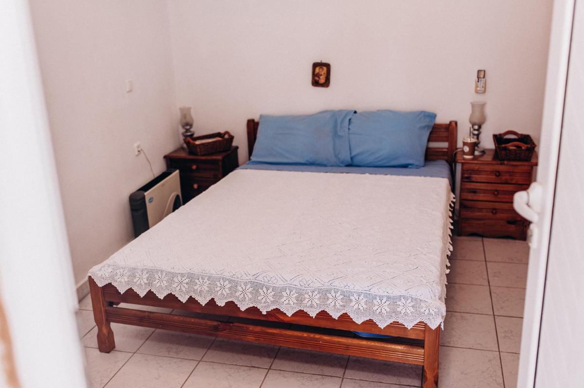 HILL SANDALI HOUSE - Housity