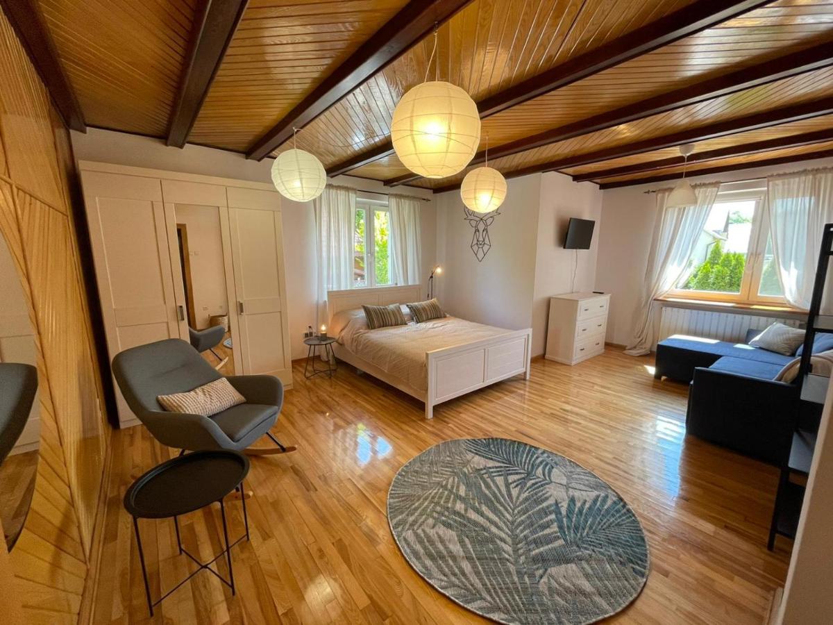 Zarzecze 27A - Housity