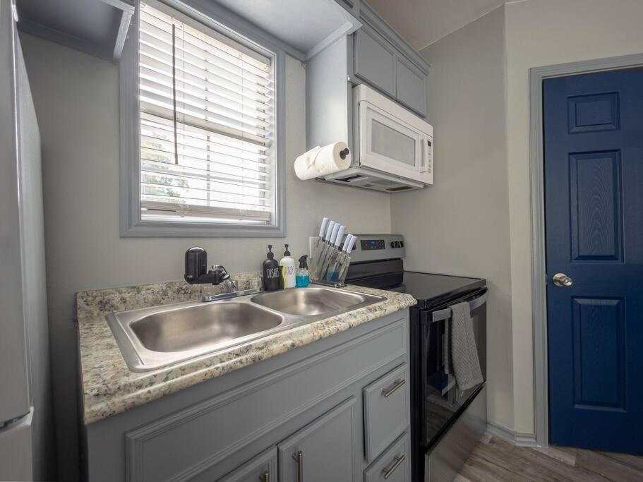 SuperValue Suite #1 @ East End Revitalized - Housity