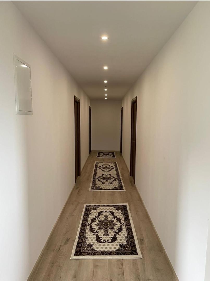 Karacsony Guest House - Housity