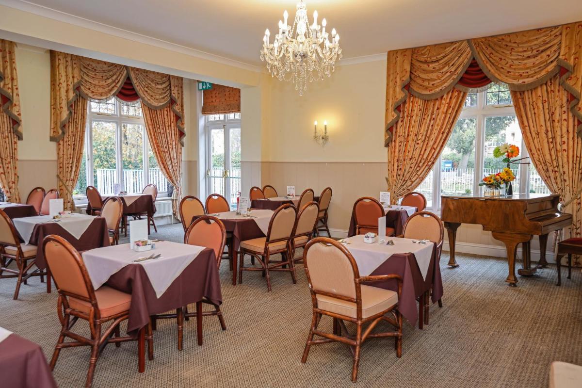 The Grove Hotel - Hizvo