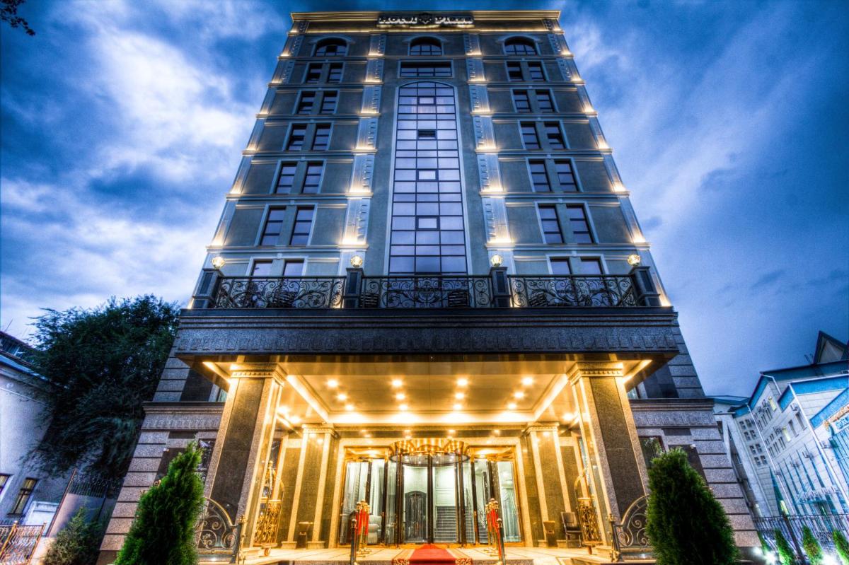 Plaza Hotel Bishkek - Housity