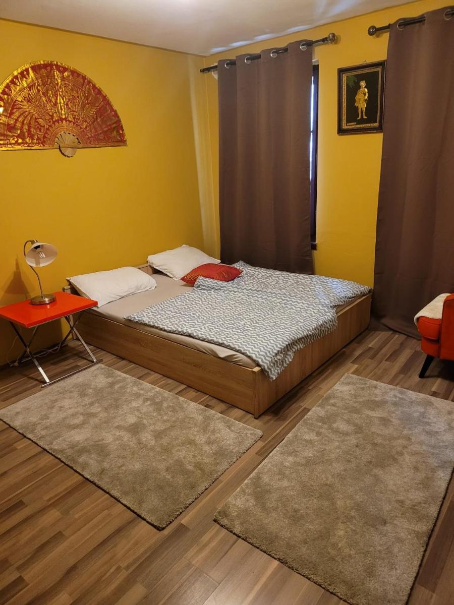bila labot hostel prague - Housity