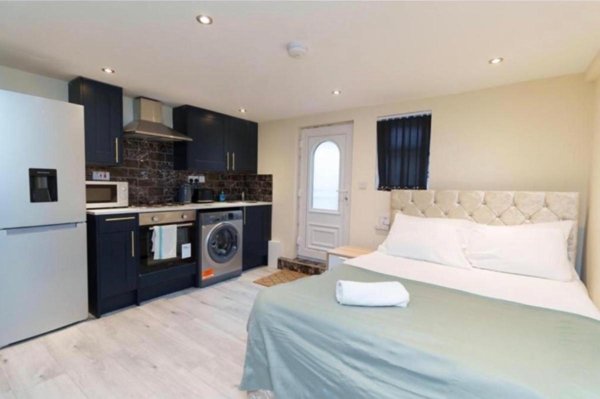 Dior House Apartments - Housity