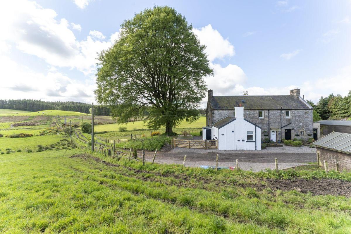 Wilsons Cottage - Housity