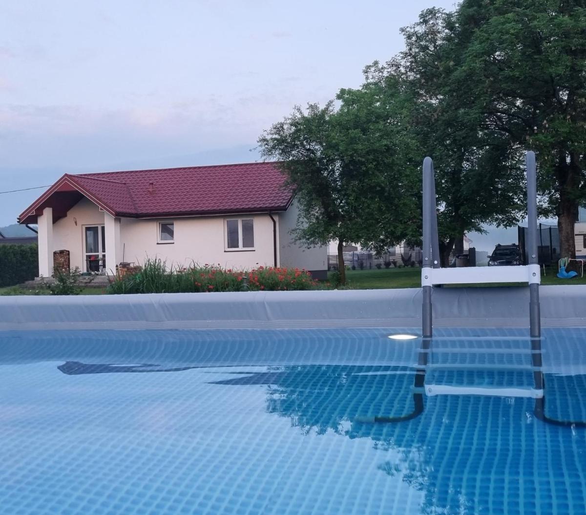 Wygodny Dom na Ponidziu z Basenem - Housity