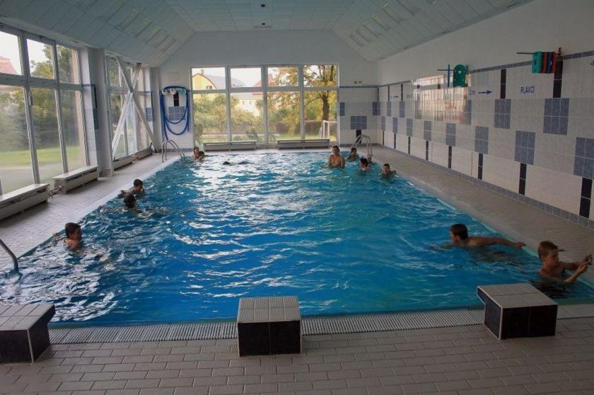 KEMP a stanování na faře - Housity