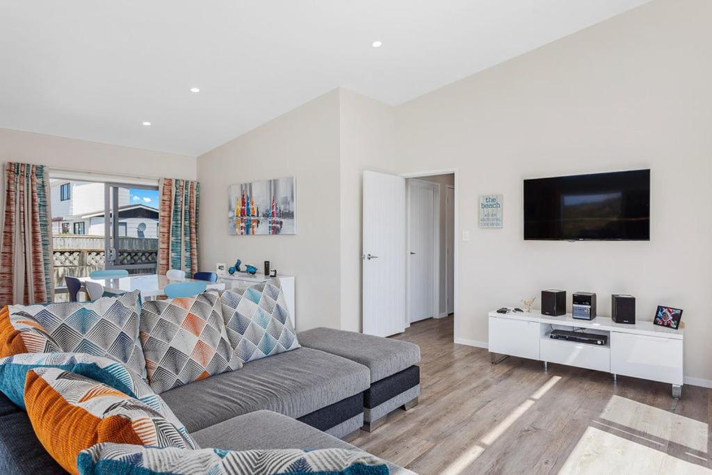 Beach Retreat - Ohope Holiday Home - Housity