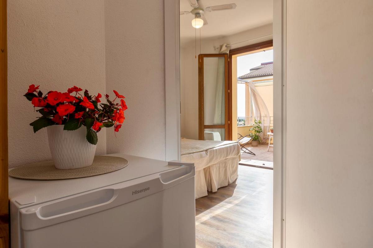 Sardinia Guest House - Adults Only - Housity