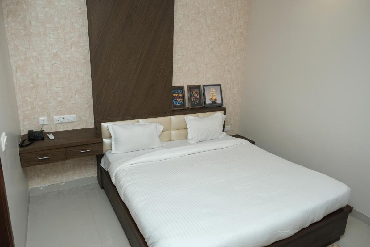 Hotel Singh Comfort Inn - Housity