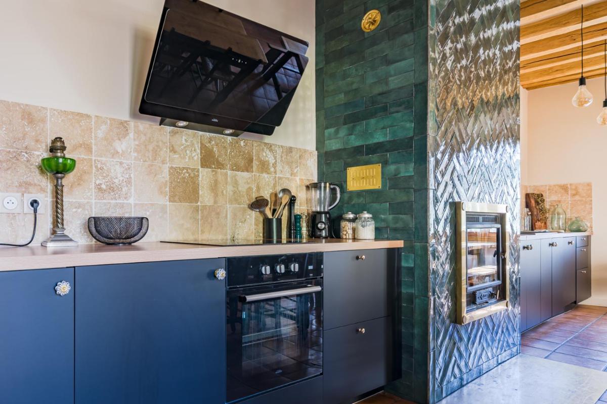 LUXURY Bergerie Corsica, PARIS Orly et disney - Housity