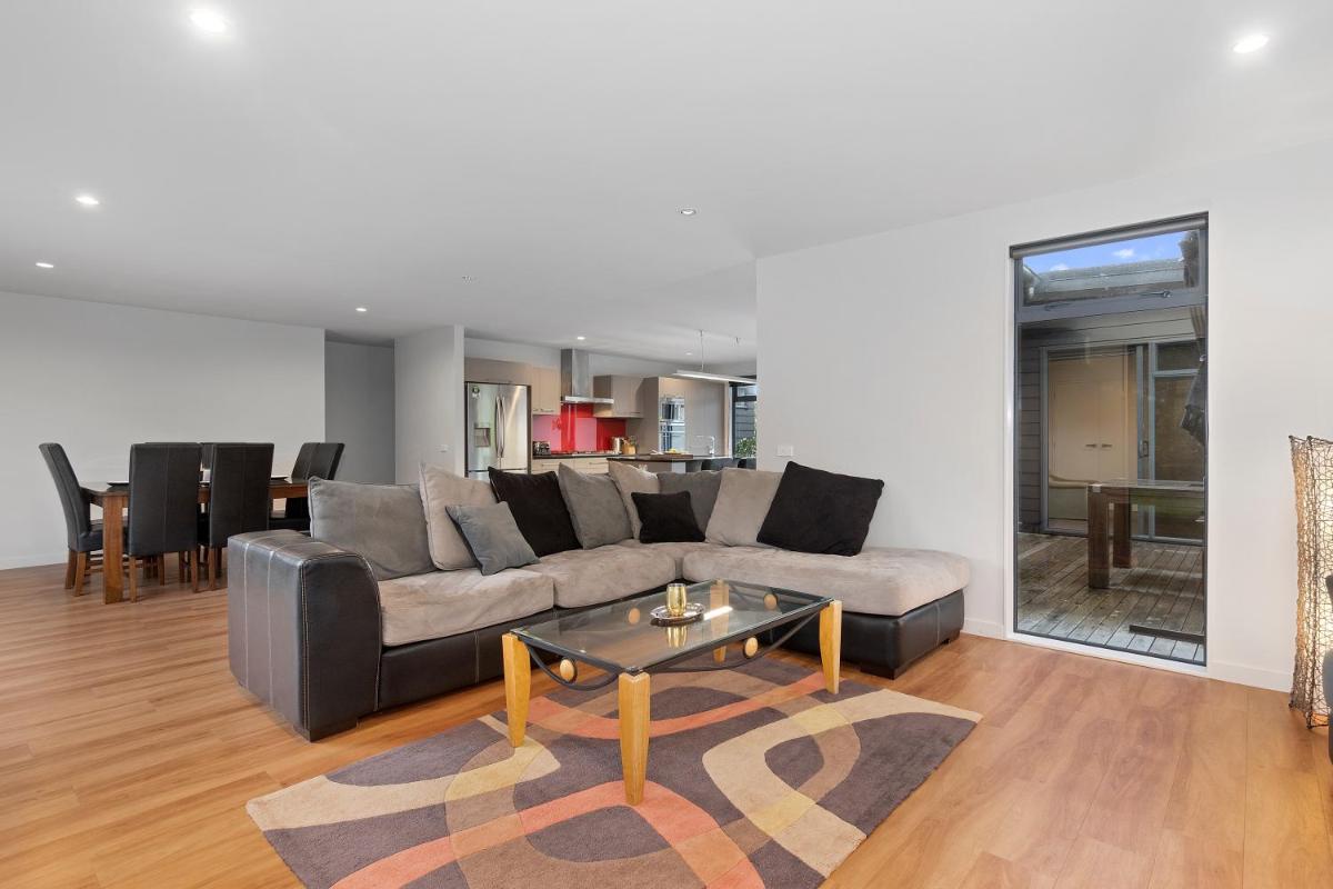 Double Tuna - Matapouri Holiday Home - Housity
