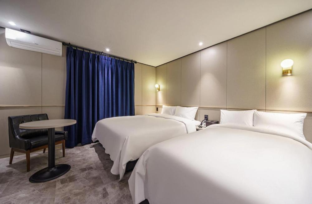 Suitetrails - Brown-Dot Hotel Geomdan