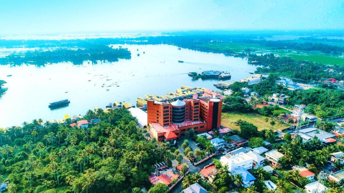 Suitetrails - Ramada by Wyndham Alleppey
